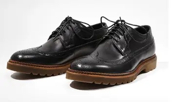 High-end Madalad kingad Lace up Mood vabaaja jalatsid Käsitöö brogue kingad Ehtne Nahk Retro Äri-jalatsid meestele