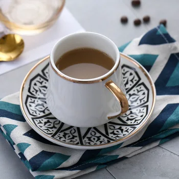 Nórdico de luxo branco copo e placa cerâmica conjunto disain moderno kohvik turco chá da tarde conjunto kohvik xícara viagem kohvik
